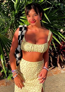 Peyton Elizabeth Lee